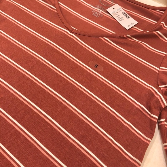 Maurice’s 24/7 Flawless striped tee. NWT small - Picture 3 of 16
